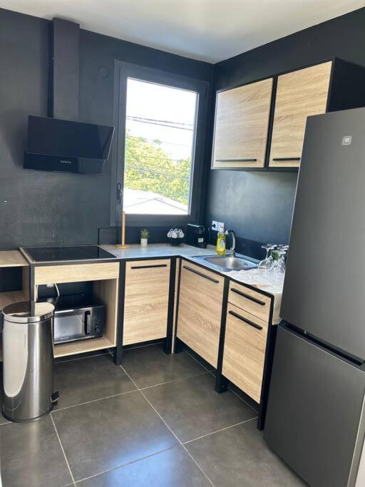 Appartement A 2 Pas De La Plage De Terre Sainte Eksteriør bilde